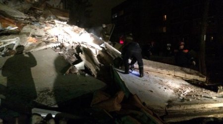 Обрушился подъезд жилого дома