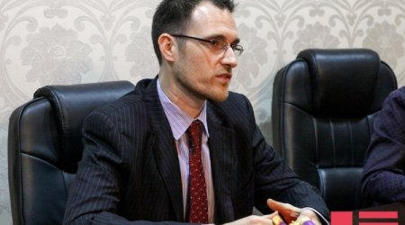 Information officer of US embassy in Azerbaijan visits APA Holding