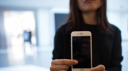 Apple apologises for iPhone 'error 53' and issues fix