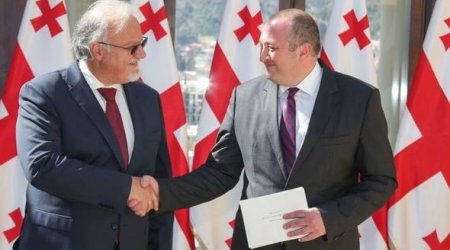 Fransanın Azərbaycandakı keçmiş səfiri Gürcüstana səfir təyin edildi - FOTOLAR