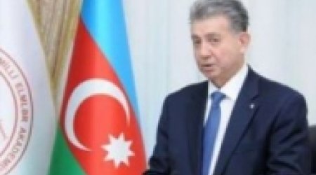 Akif Əlizadədən ingilis dili bilmək tələbi