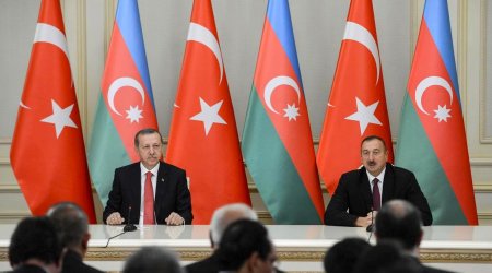 İlham Əliyev: “Terror aktları Türkiyəni haqq yolundan döndərə bilməz”