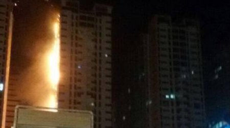 В ОАЭ загорелся небоскреб