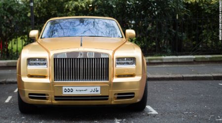 Super-rich Saudi arrives in London with fleet of gold cars