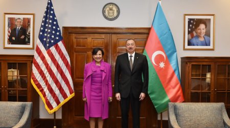 Azeri leader, US secretary of commerce discuss cooperation in various fields