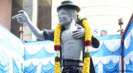 Maykl Ceksonun şərəfinə Hindistanda heykəl ucaldıldı