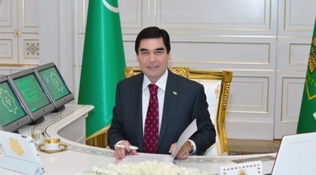 Qurbanqulu Berdiməhəmmədov üç naziri işdən çıxardı