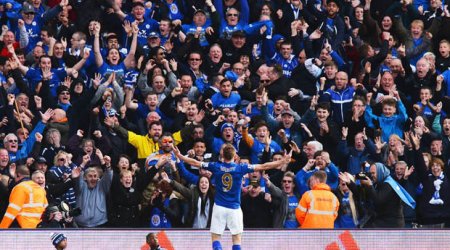 Leicester fans flog seats for £3,000: Foxes rush to cash in on title race