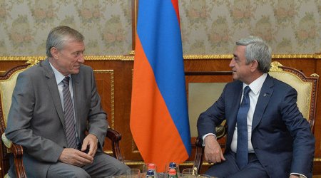 Sarkisyan “Putin NATO-su”nun generalları ilə görüşdü