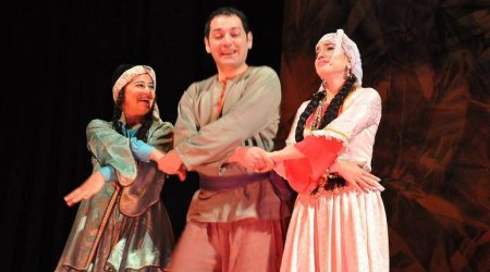 Gənc Tamaşaçılar Teatrından həftəsonu və dövlət tədbir üçün maraqlı tamaşalar - FOTOLAR