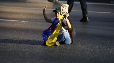 Venesuelada dövlət qulluqçuları həftədə cəmi iki gün işləyəcək