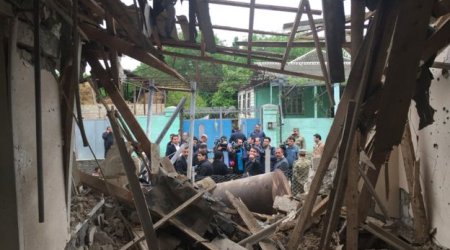 Nagorno-Karabakh: BBC visits Azerbaijan's side of frontline