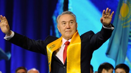 Nazarbayev ölkəni qarışdırmaq istəyənlərə xəbərdarlıq etdi