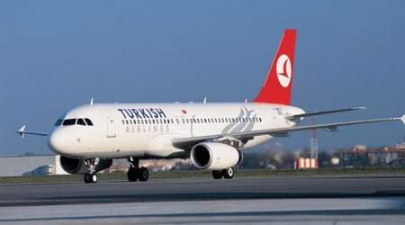 Davudoğlunun müavininin olduğu təyyarə təcili eniş etdi