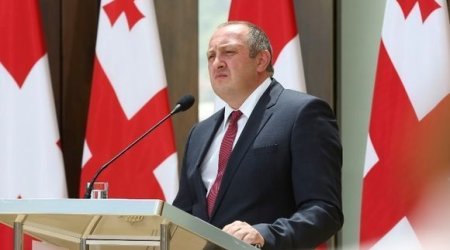 Gürcüstan prezidenti: İndi eynicinsli nikahlar haqqında düşünməyin vaxtı deyil