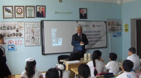64 saylı məktəbin şagirdlərinə təlim keçirildi