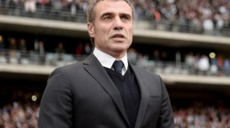 Ərsun Yanal rəsmən 