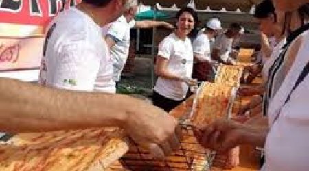 Пицца длиной в 1,9 км - ВИДЕО