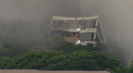 Снесена старая штаб-квартира American Airlines