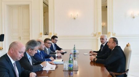 İlham Əliyev Suma Çakrabartini qəbul etdi