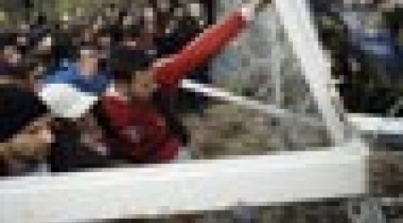 Сотни мигрантов едва не погибли - ВИДЕО