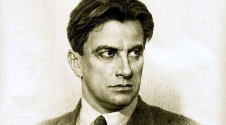 Tanınmış rus şairinin kitabı hərracda 600 min rubla satılıb