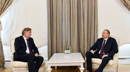 İlham Əliyev Avropa Xalq Partiyasının baş katibini qəbul edib