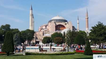 Daxildən baxış: Möhtəşəm müqəddəs Sofiya kilsəsi - FOTO