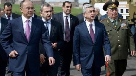 Ermənistanda prezidentlə müdafiə naziri arasında ciddi narazılıq yaranıb