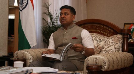 Səfir Azərbaycanı Hindistanın neft-qaz və bərpa olunan enerji sektoruna investisiya qoymağa dəvət edir