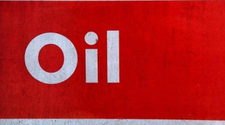 Oil prices dip on economic concerns, demand worries