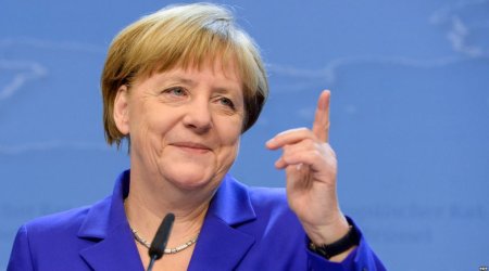 Merkel Qırğızıstana gedir