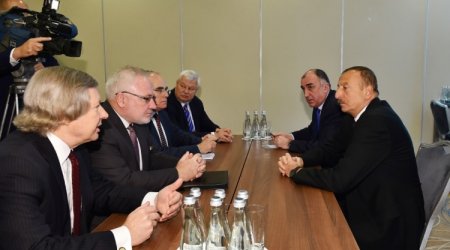 İlham Əliyev Varşavada həmsədrlərlə görüşdü