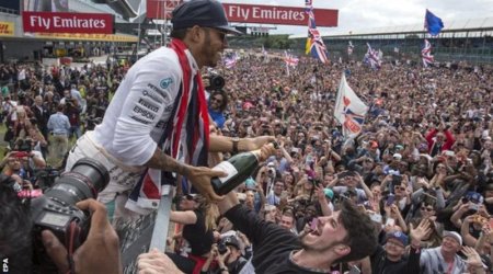 Lewis Hamilton 'blown away' by fans' 'love' after British GB win