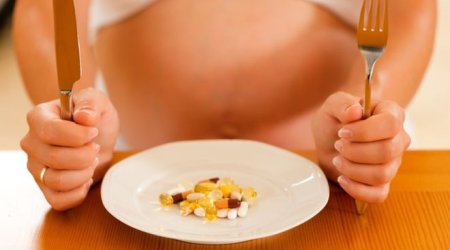 Pregnancy multivitamins 'are a waste of money'