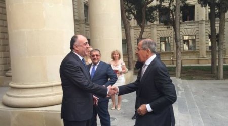 Məmmədyarovla Lavrovгun görüşü başladı