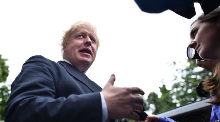 “Brexit” lideri xarici işlər naziri oldu