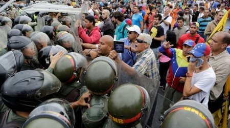 Venesuelada iqtisadi fövqəladə vəziyyətin müddəti 60 gün artırıldı