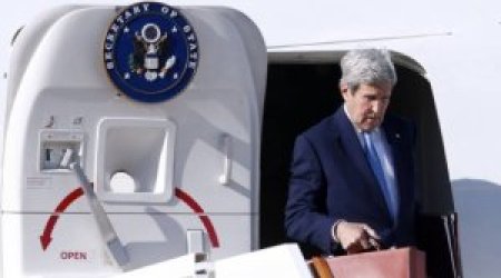 Kerri Putinlə danışıqlar aparmaq üçün Moskvaya gəldi