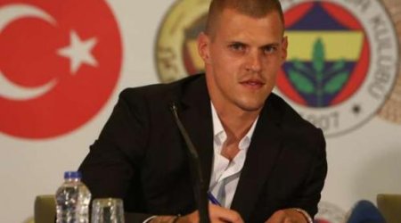 Martin Şkrtel rəsmən 