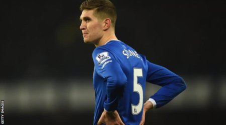 Manchester City in talks with Everton over England defender