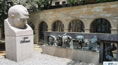 Живопись, история и литература в бакинском парке - ФОТОРЕПОРТАЖ