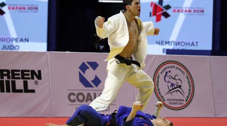 Дзюдоист Рустам Оруджев вышел в 1/4 финала на Олимпиаде
