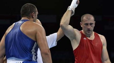 Азербайджанский боксер прошел в 1/8 финала