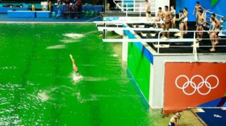 Olympic pool turns green