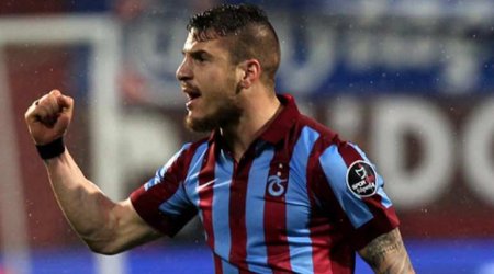 FİFA Dəniz Yılmazın Azərbaycan millisində oynamasına icazə verdi