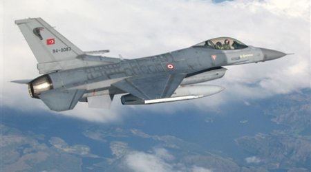 Türkiyə HHQ İraqın şimalını bombalayır