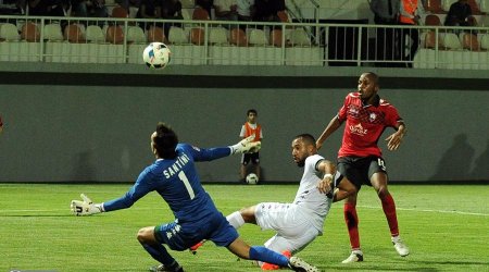 “Neftçi”nin qapıçısı: “Böhranın lap dibindəyik” 