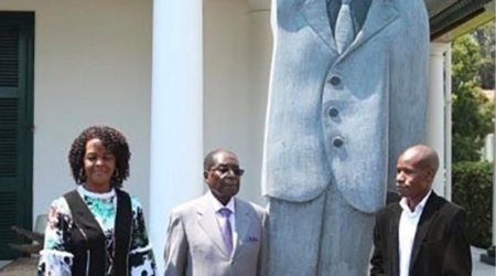 Zimbabve prezidenti özünə abidə açdı