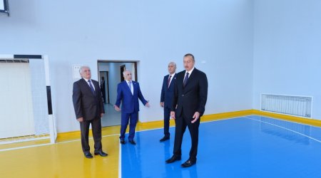İlham Əliyev 12 nömrəli orta məktəb üçün tikilmiş yeni tədris korpusunda